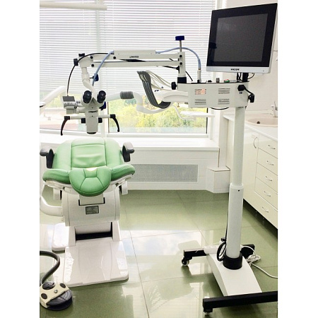 Quale Vision 5 plus​ - дентальный операционный микроскоп с 5-ти ступенчатым увеличением и HD-видеофиксацией