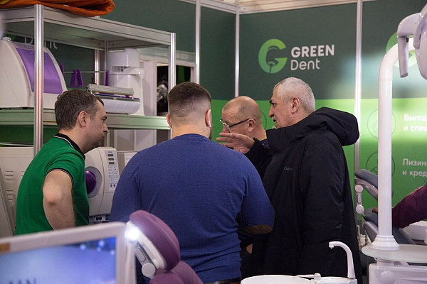 Стенд компании GREEN DENT на выставке Дентал-Ревю 2020-04.jpg