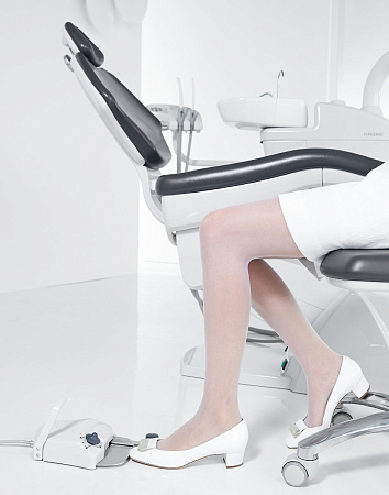 Swident Friend Plus – стоматологическая установка с нижней подачей инструментов